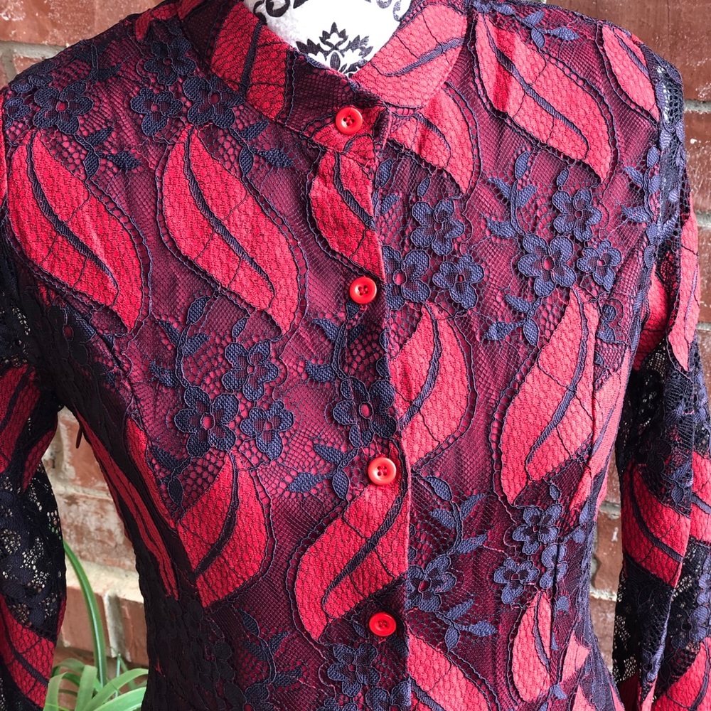 ❤️❤️❤️ Beautiful Red& Blue Lace Mid Length Dress - Picture 5 of 8